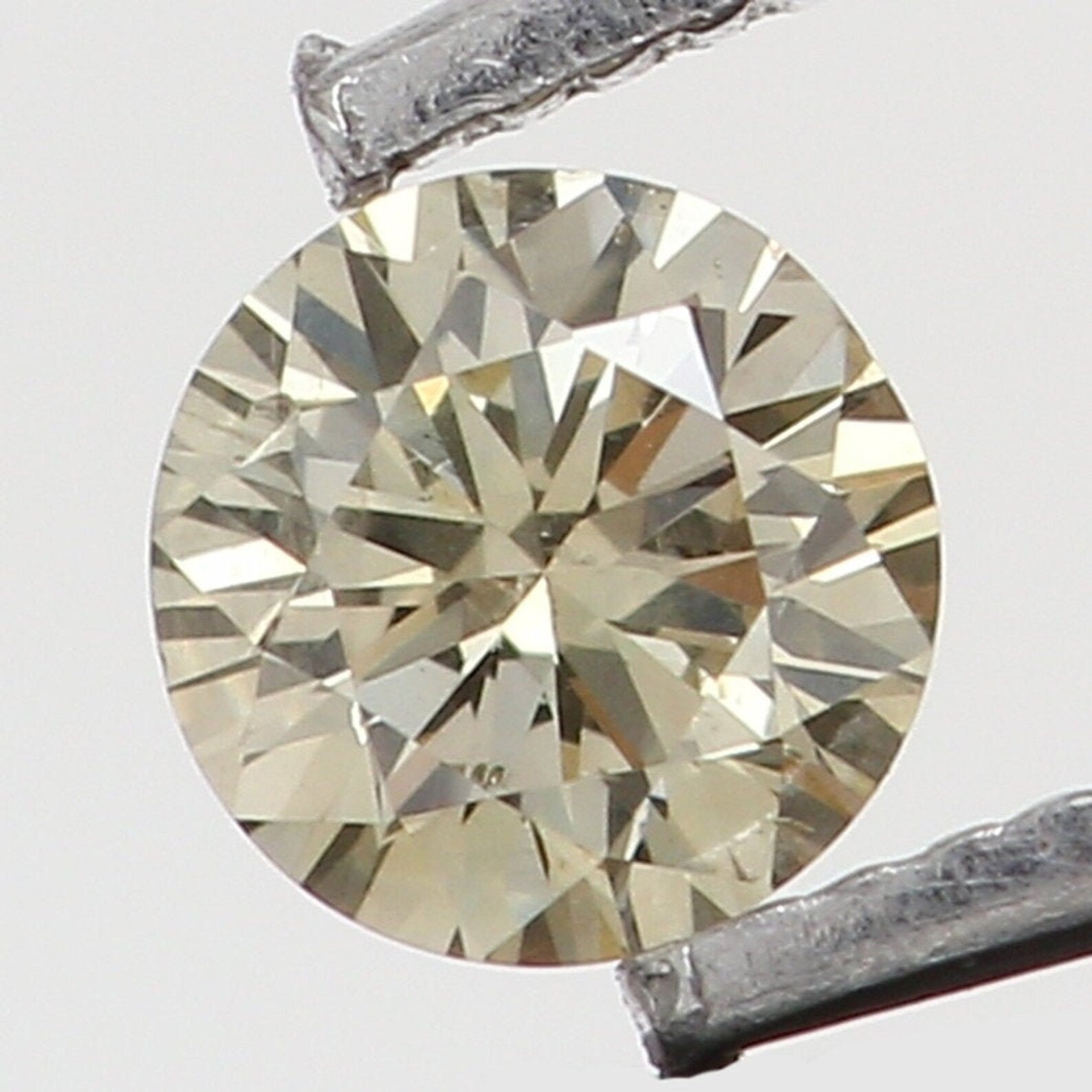 0.075 Ct Natural Loose Diamond Round Brown Color SI2 Clarity 2.70 MM N7507