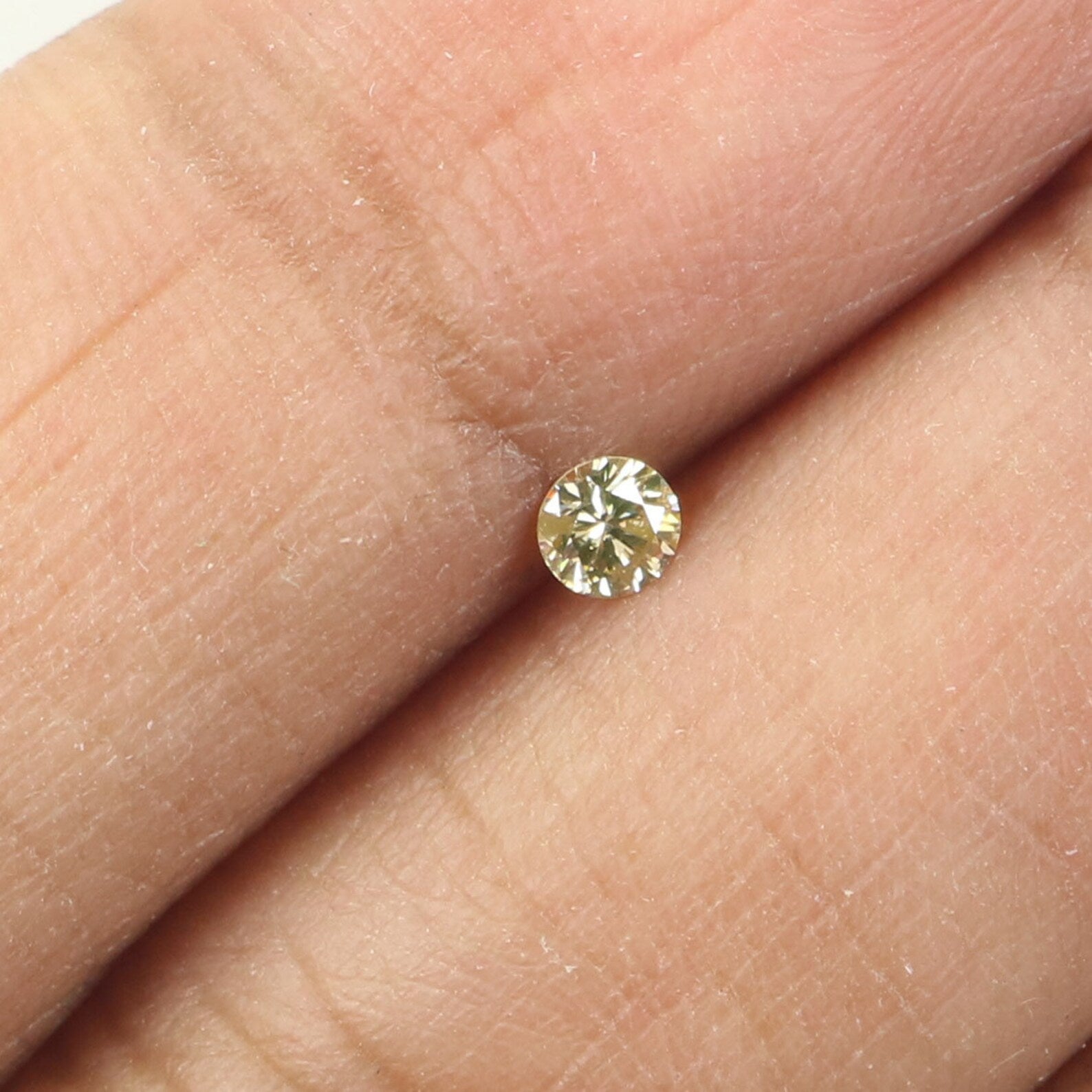 0.09 Ct Natural Loose Diamond, Light Yellow Diamond, Round Diamond, Round Brilliant Cut Diamond, Sparkling Diamond, Rustic Diamond N6476