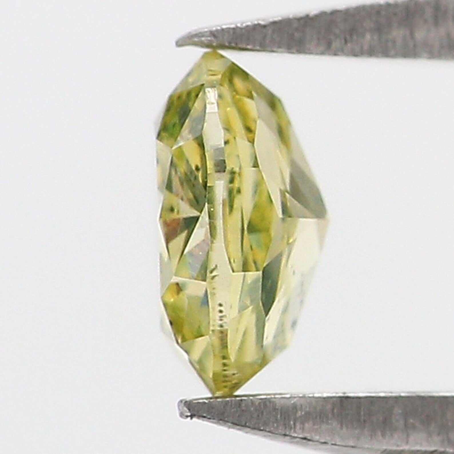 0.26 CT Natural Loose Oval Shape Diamond Greenish Yellow Color Oval Diamond 4.30 MM Natural Loose Diamond Oval Brilliant Cut Diamond NQ9808