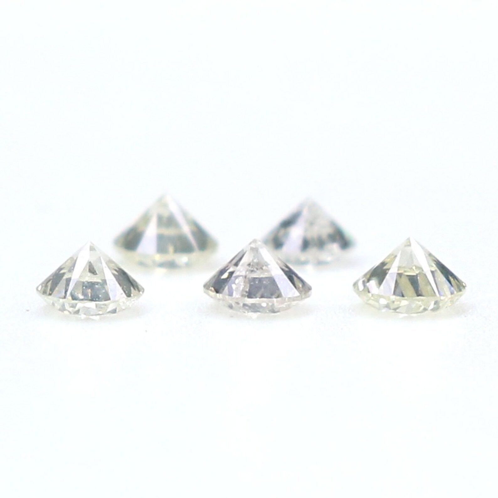 0.26 CT Natural Loose Round Shape Diamond Fancy White Color Round Diamond 2.20 MM Natural Loose Diamond Round Brilliant Cut Diamond N7286