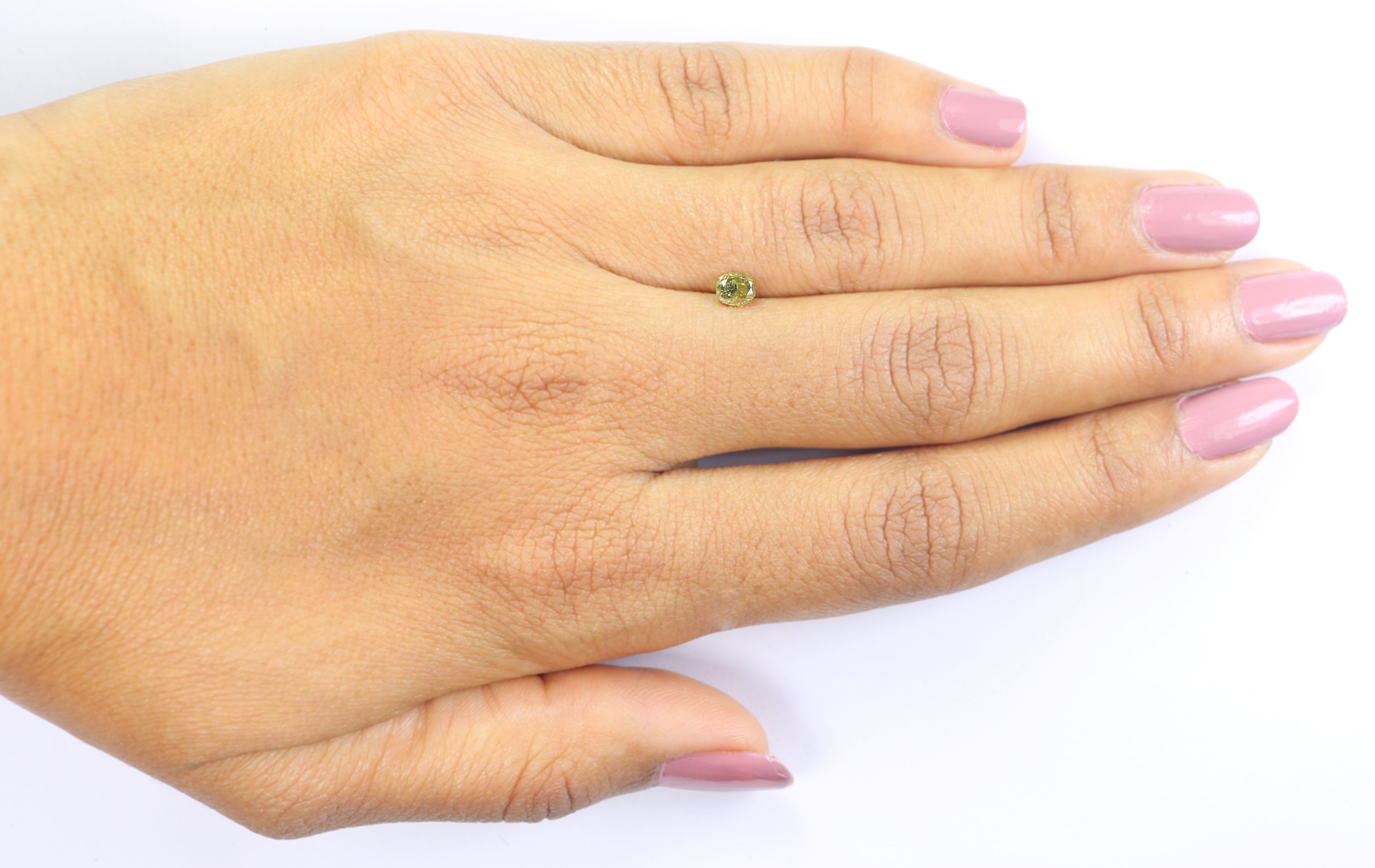 0.41 CT Natural Loose Cushion Shape Diamond Yellow Color Cushion Cut Diamond 4.40 MM Natural Loose Green Color Cushion Brilliant Cut Diamond LQ5634