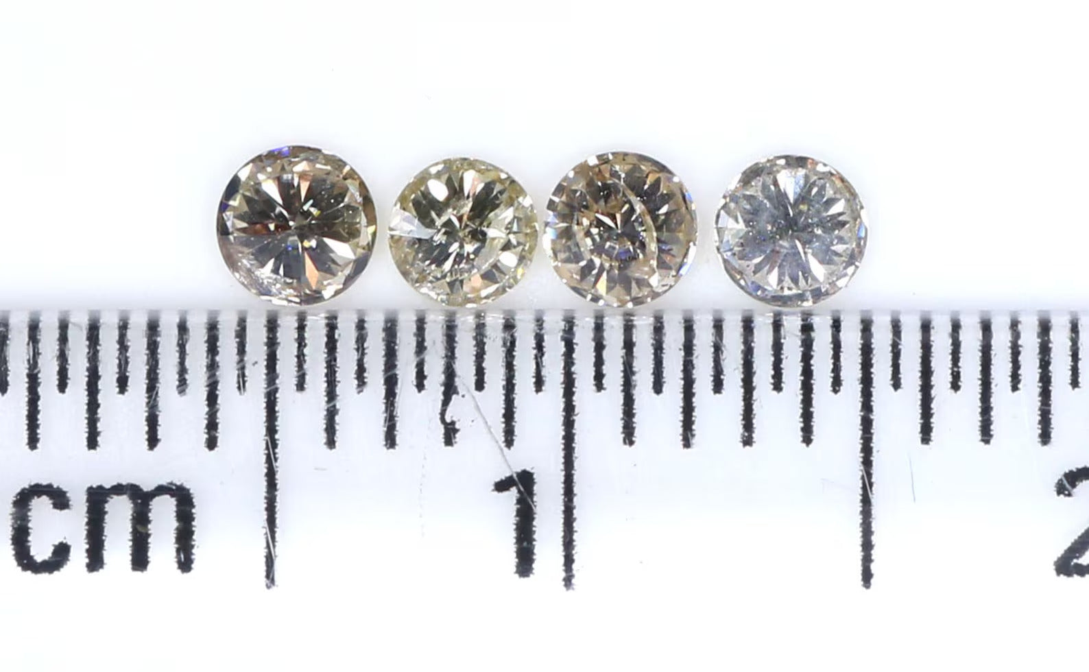 Natural Loose Round Brown Color Diamond 0.27 CT 2.50 MM Round Shape Brilliant Cut Diamond N7513