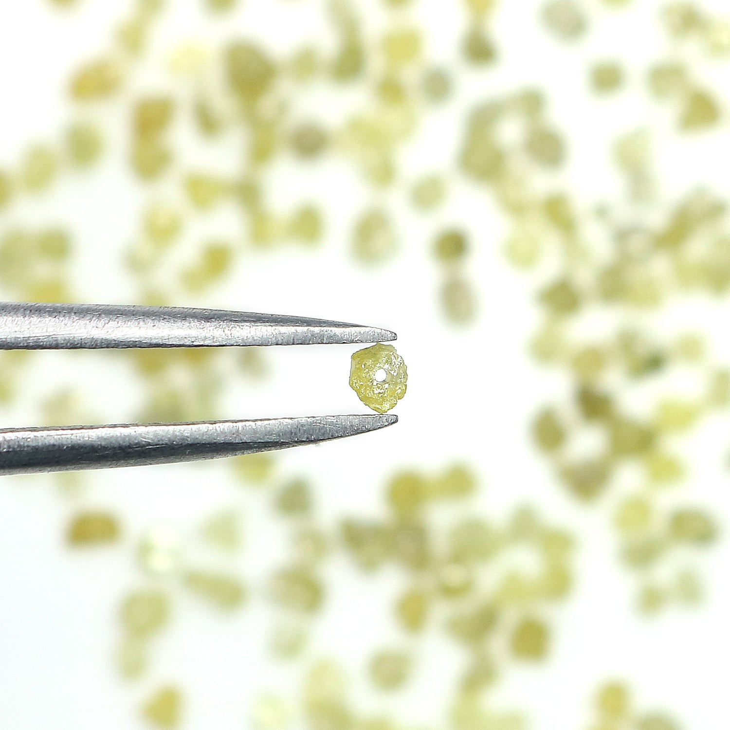 Natural Loose Rough Shape Diamond Yellow Color Rough Bead Cut Diamond 100 PCS Lot Uncut Drilled Bead Rough Irregular Cut Bead Diamond Q78