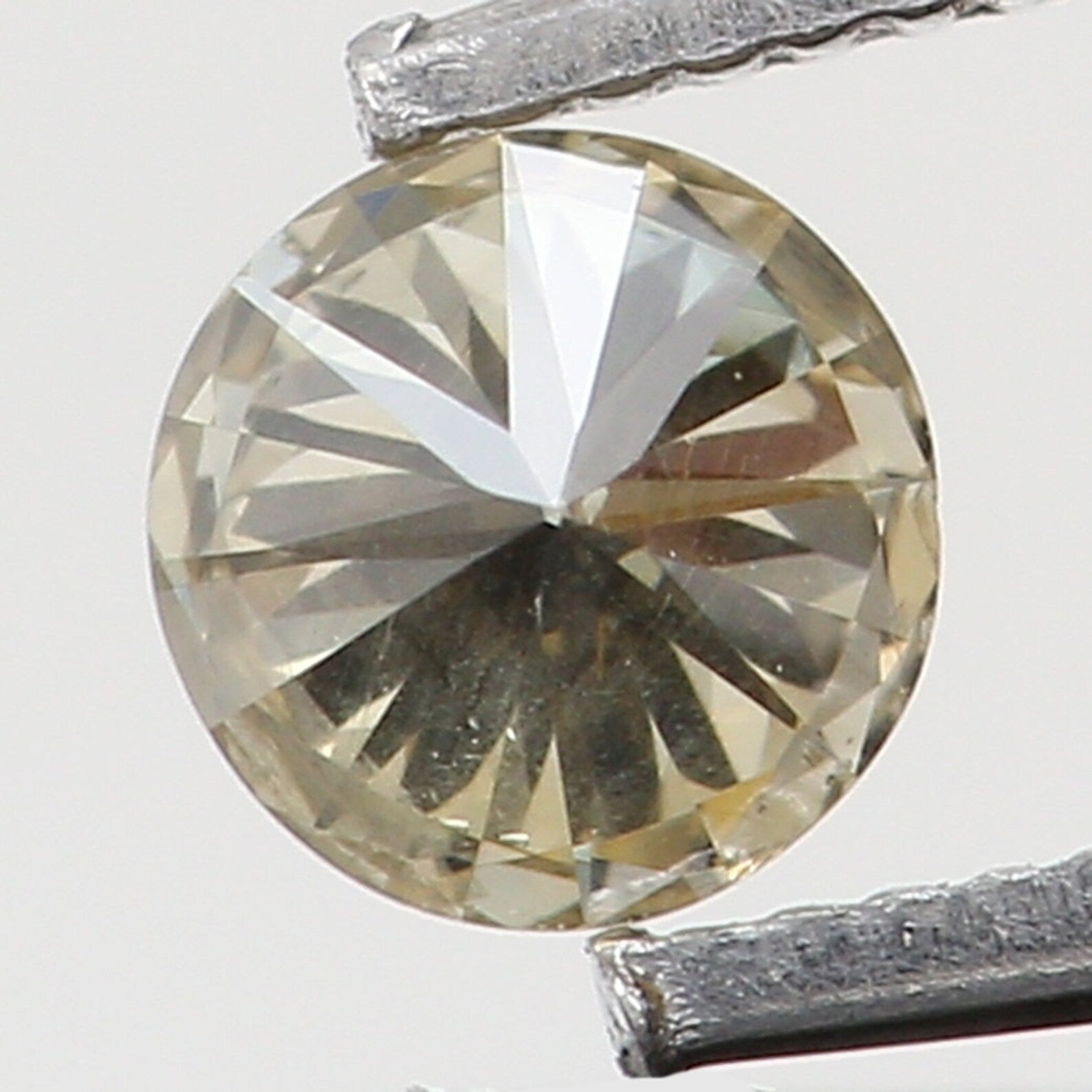 0.075 Ct Natural Loose Diamond Round Brown Color SI2 Clarity 2.70 MM N7507