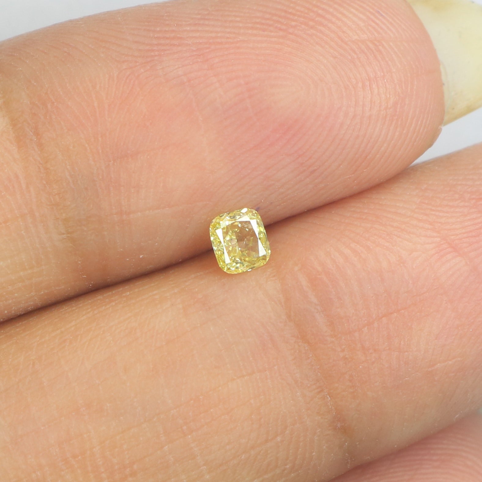 0.18 Ct Natural Loose Diamond Cushion Light Yellow Color SI1 Clarity 3.55 MM L8634