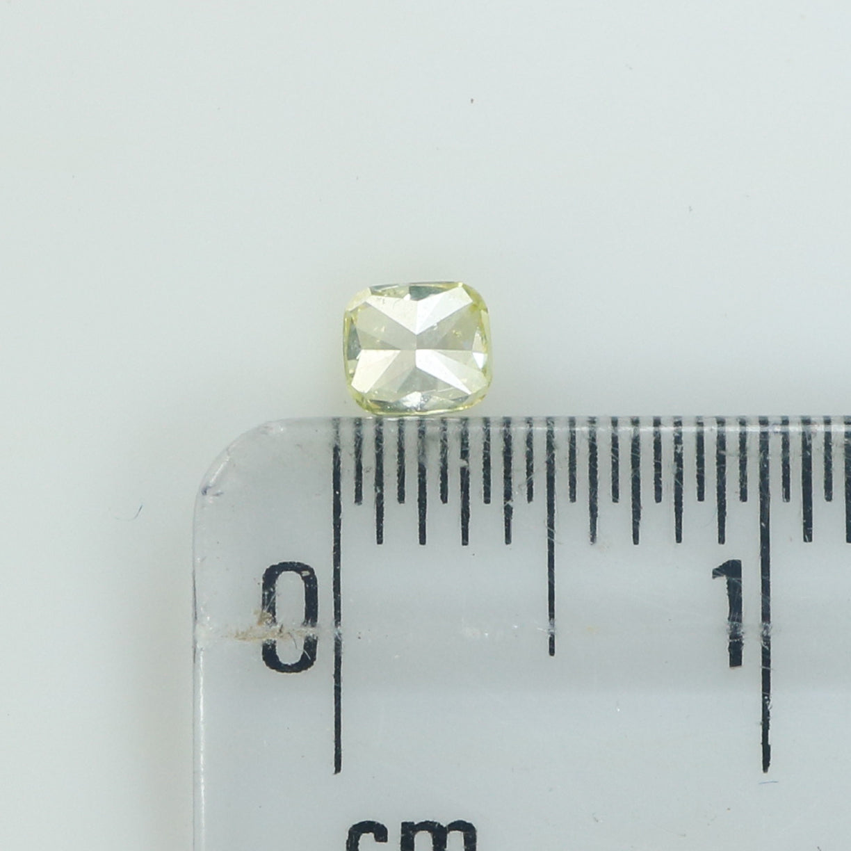 0.18 Ct Natural Loose Diamond Cushion Light Yellow Color SI1 Clarity 3.55 MM L8634