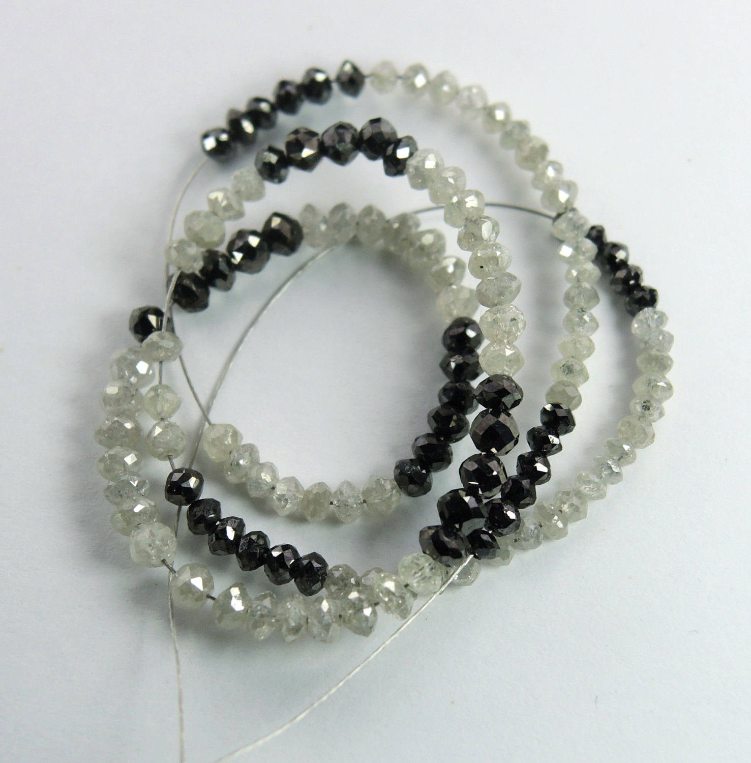 Natural Loose Diamond Bead Shape Black White Color 8.00 inches 9.48 Ct Q66