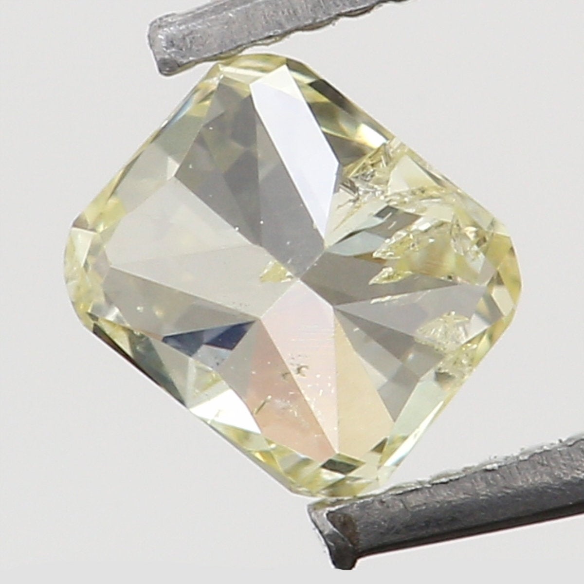 Natural Loose Diamond Cushion Yellow Color SI1 Clarity 3.00 MM 0.11 Ct L6532