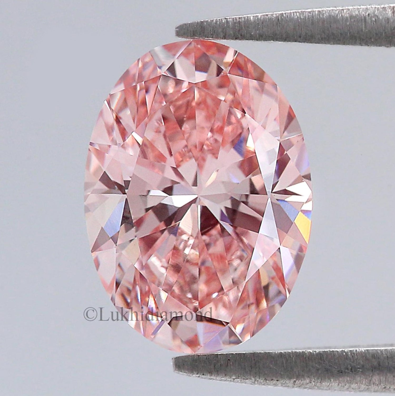 Everything You Need to Know About Oval CVD Lab-Grown Diamonds (Cut, Color, Clarity)
