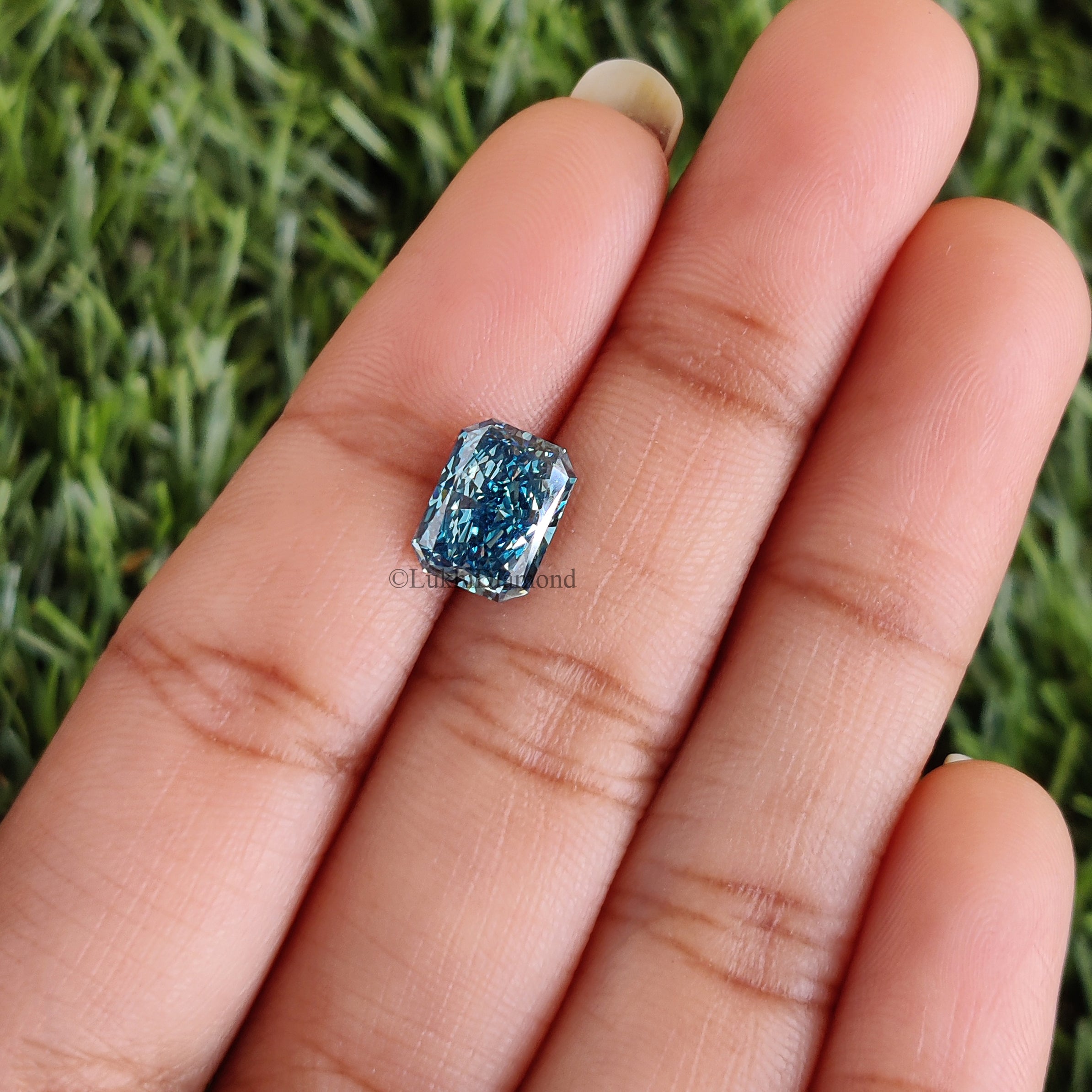 2.01 CT IGI Certified Rectangular Modified Brilliant Cut Fancy Vivid Blue Color VS1 Clarity Diamond Lab Grown CVD Lab Created Diamond L3211