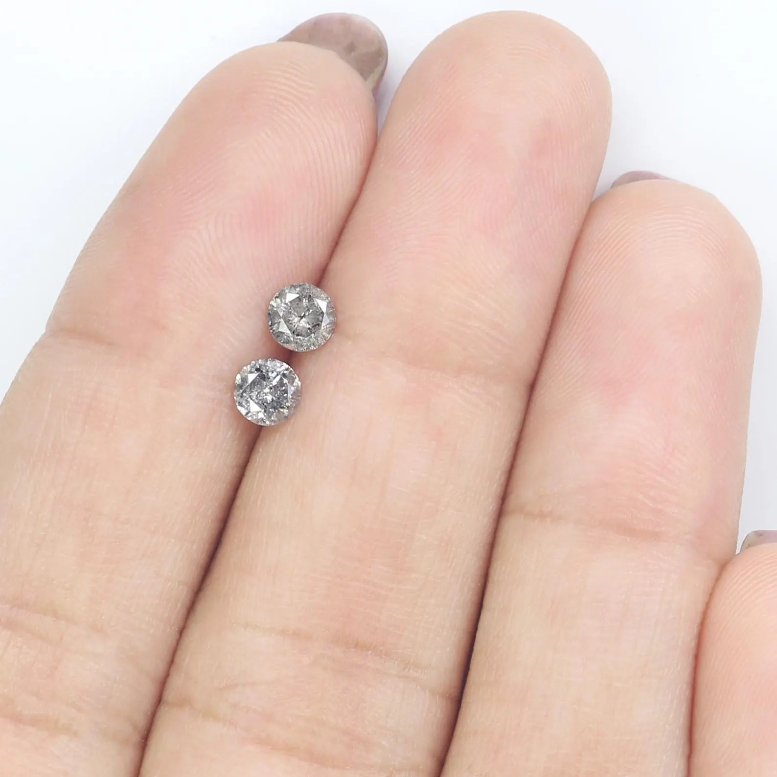 0.49 Ct Natural Loose Round Shape Pair Diamond Salt And Pepper Round Cut Diamond 4.00 MM Black Gray Color Round Brilliant Cut Diamond NQ2302