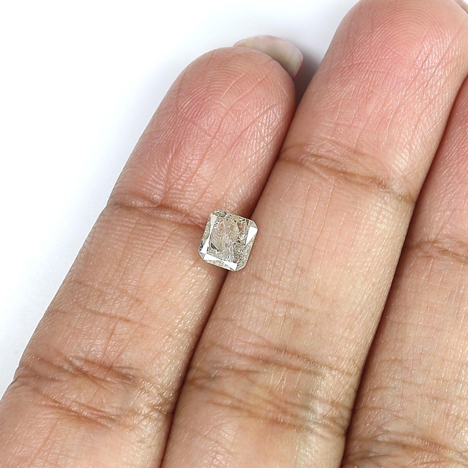 0.72 Ct Natural Loose Cushion Shape Diamond Grey Color Cushion Cut Diamond 5.20 MM Natural White Color Cushion Brilliant Cut Diamond NQ7468