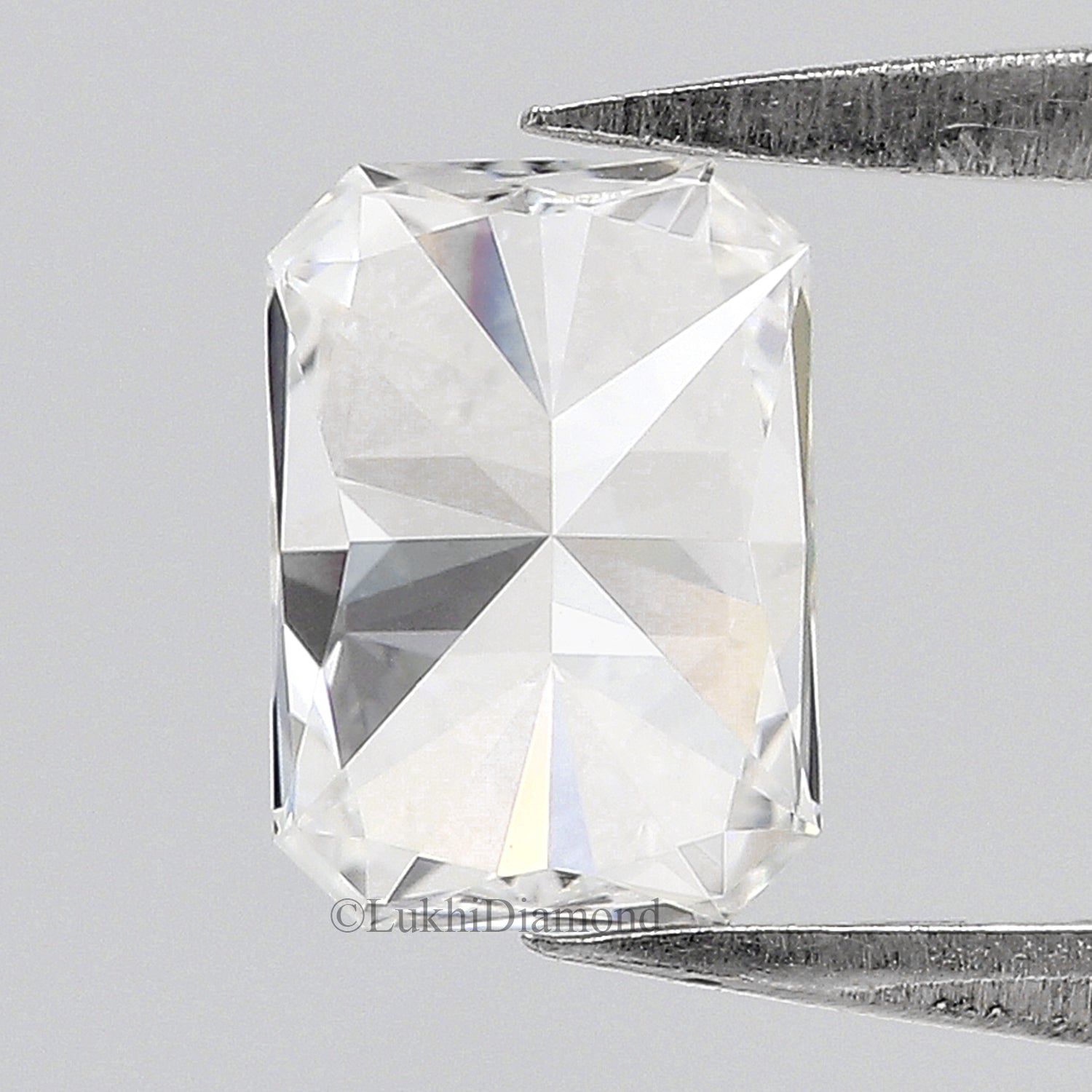 IGI Certified 1 CT Radiant Brilliant Cut E/F Color VS Clarity Lab Grown cvd Diamond Cut Cornered Rectangular Modified Brilliant Diamond Q155