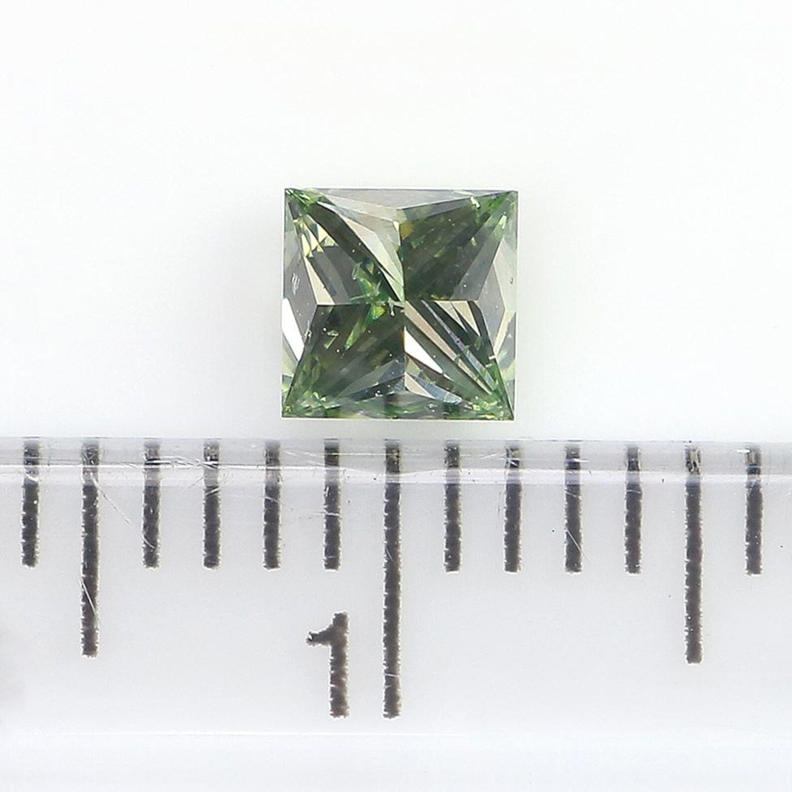 0.44 CT Natural Loose Princess Shape Diamond Green Color Princess Cut Diamond 3.85 MM Natural Diamond Princess Brilliant Cut Diamond QN1158