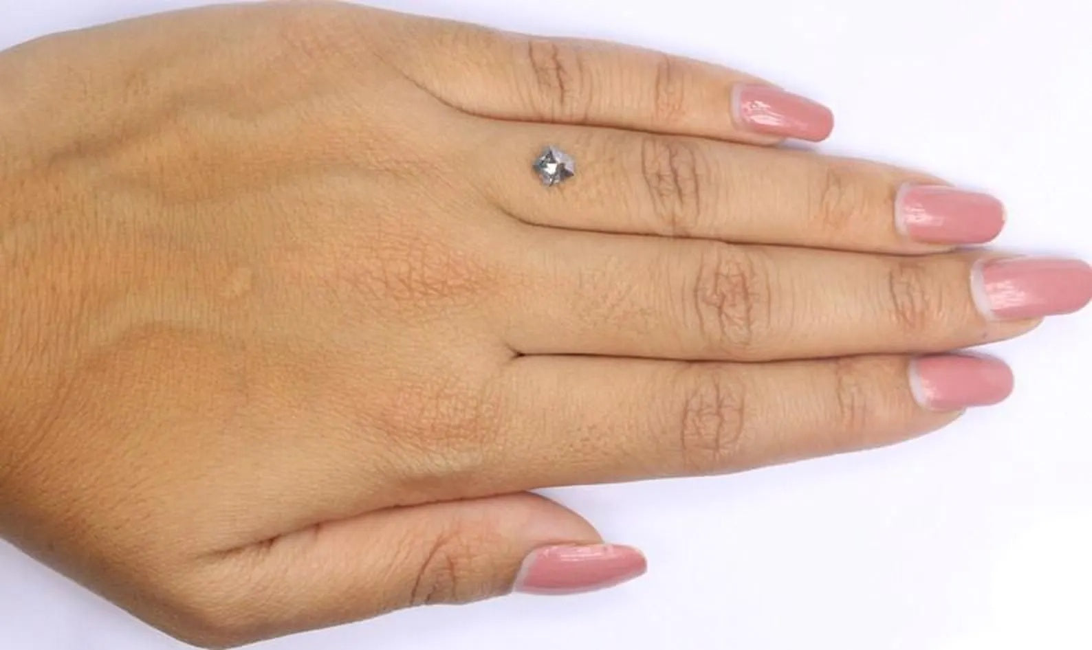 0.61 CT Natural Loose Pentagon Shape Diamond Salt And Pepper Pentagon Diamond 5.65 MM Natural Black Grey Pentagon Rose Cut Diamond NQ572