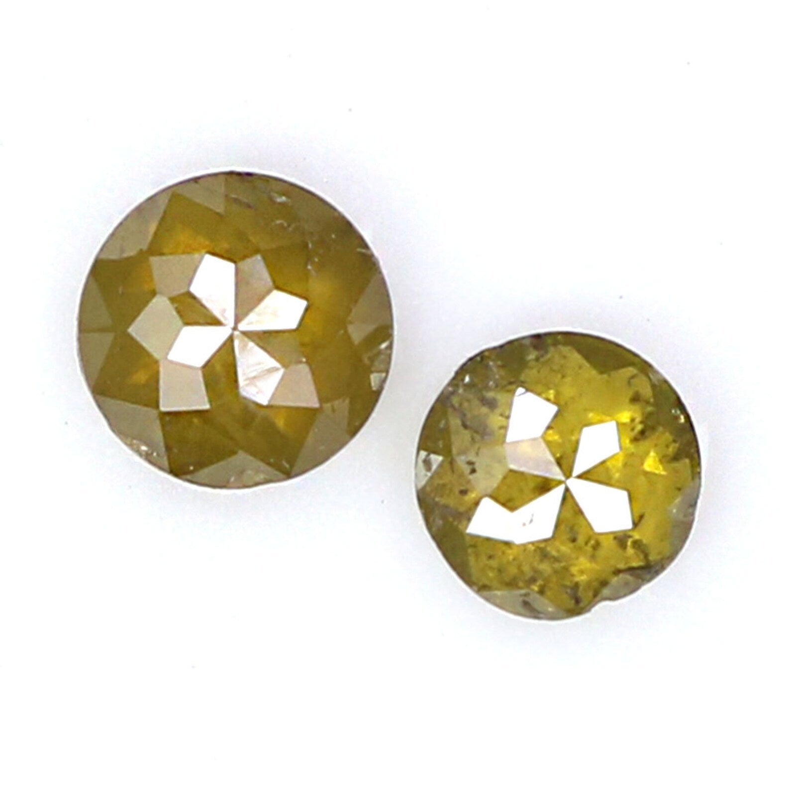 Natural Loose Rose Cut Diamond Yellow Green Color 0.22 CT 2.69 MM Round Rose Cut Shape Diamond N7537