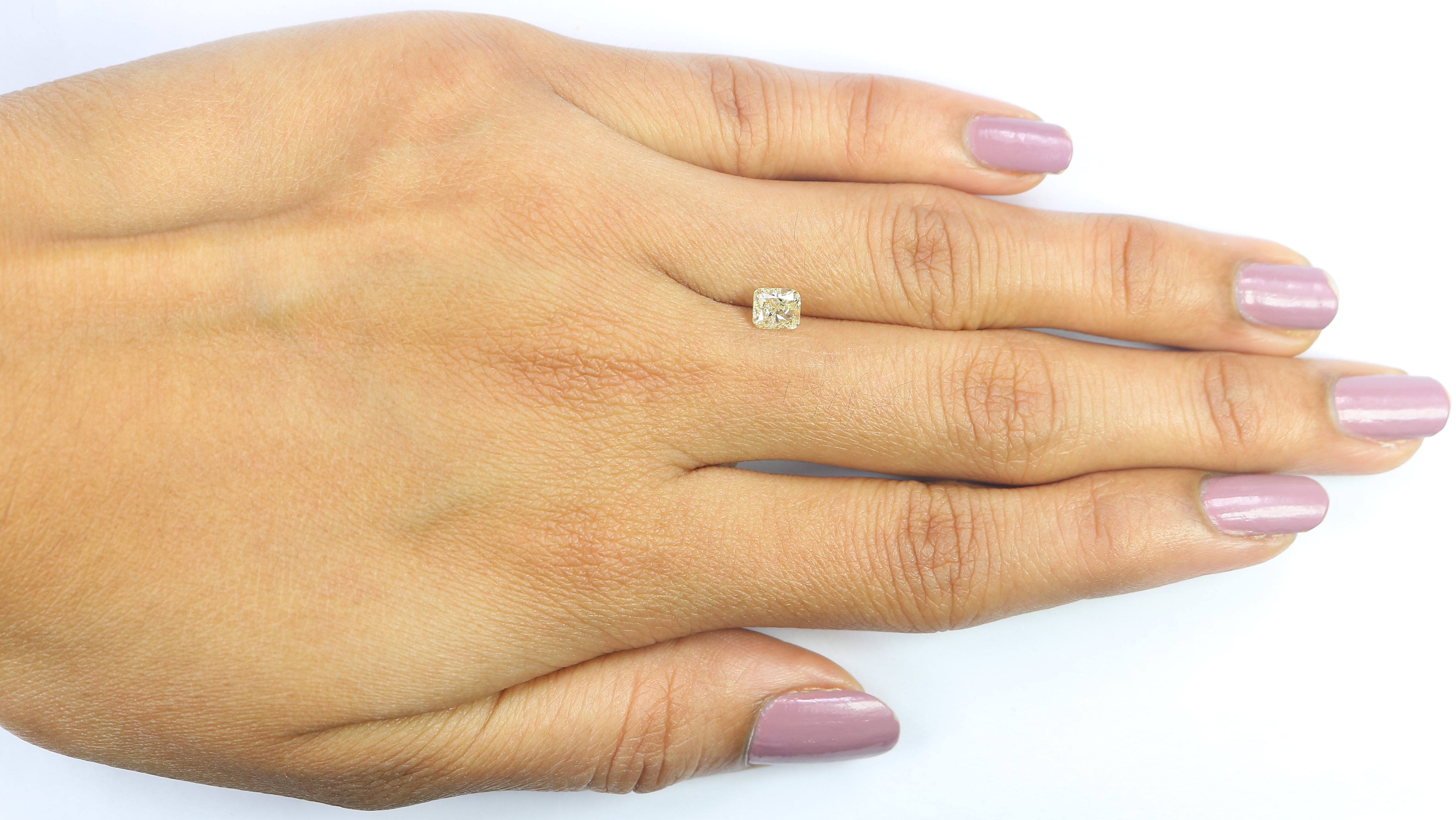 0.63 CT Natural Loose Cushion Shape Diamond Yellow Color Cushion Diamond 4.75 MM Natural Yellow Diamond Cushion Brilliant Cut Diamond QL3105
