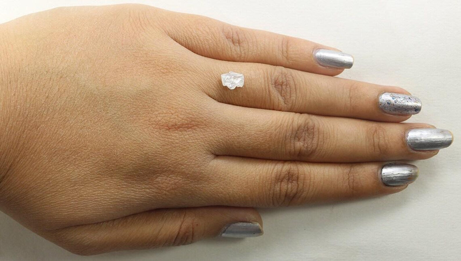 0.79 CT Natural Loose Rough Shape Diamond White - F Rough Cut Diamond 7.85 MM Natural Diamond White Color Irregular Cut Rough Diamond QN503