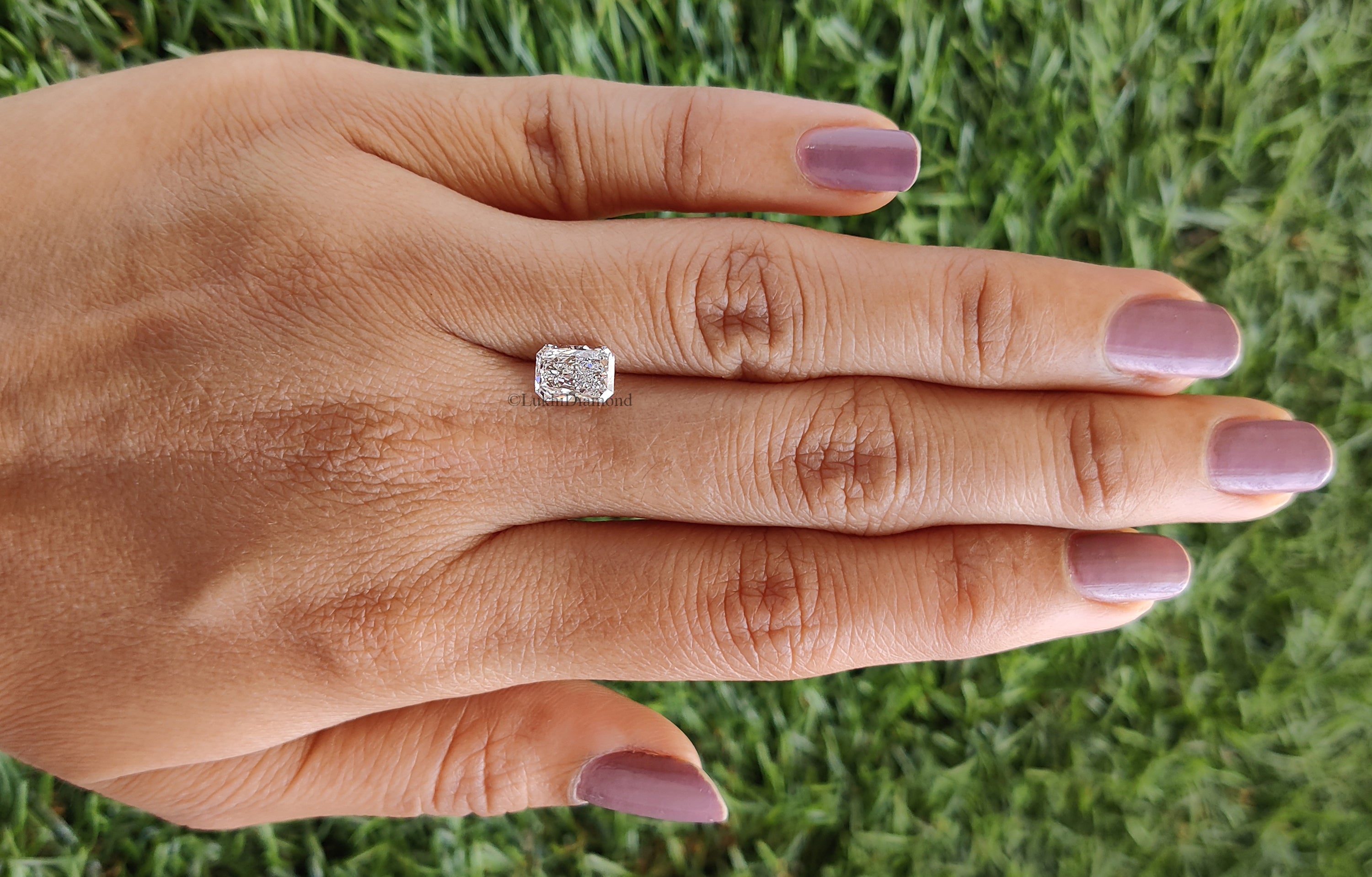IGI Certified 1 CT Radiant Brilliant Cut E/F Color VS Clarity Lab Grown cvd Diamond Cut Cornered Rectangular Modified Brilliant Diamond Q155