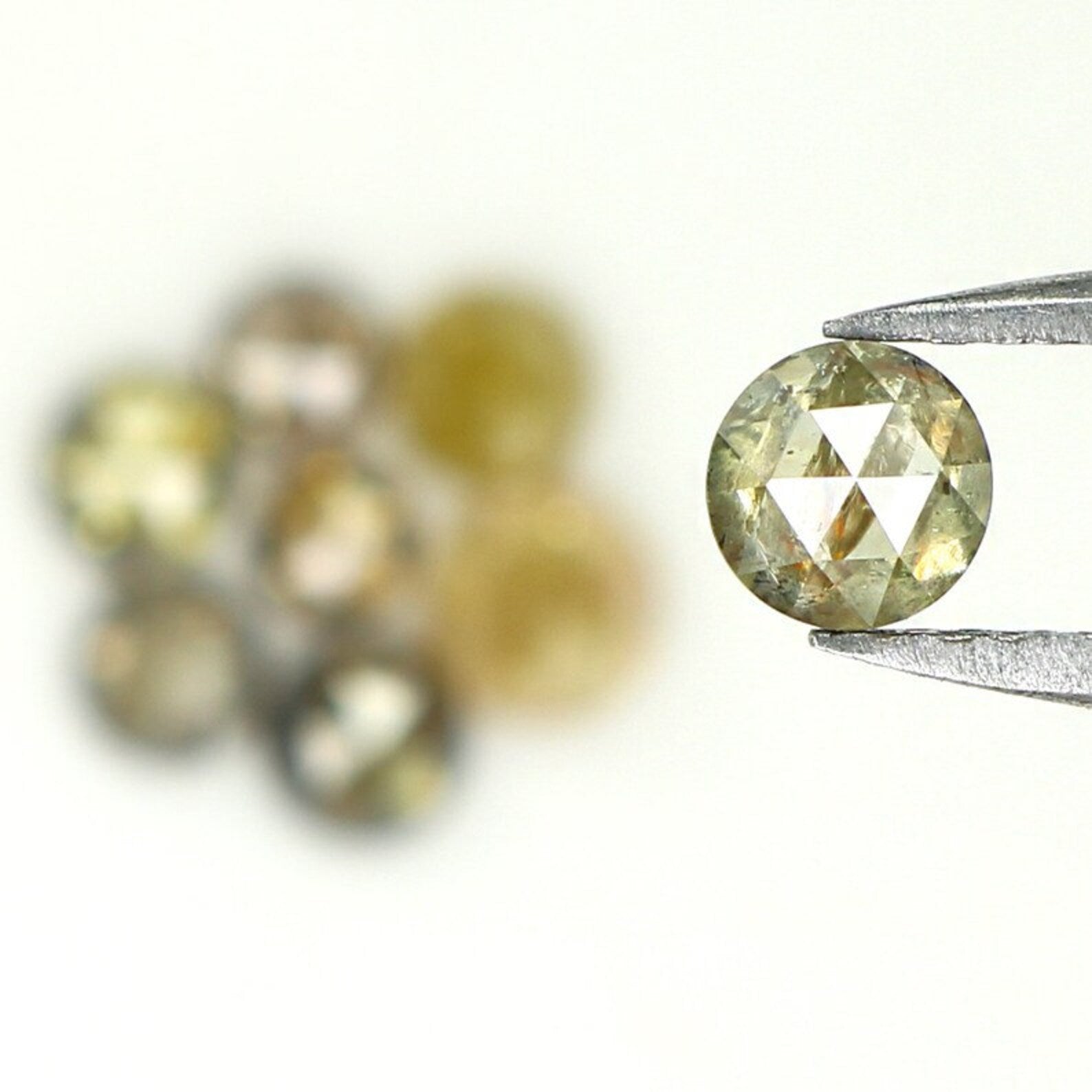 1.55 CT Natural Loose Round Cut Diamond Mix Color Round Diamond 2.60 MM Natural Loose Diamond Mix Color Diamond Rose Cut Diamond NQ1527