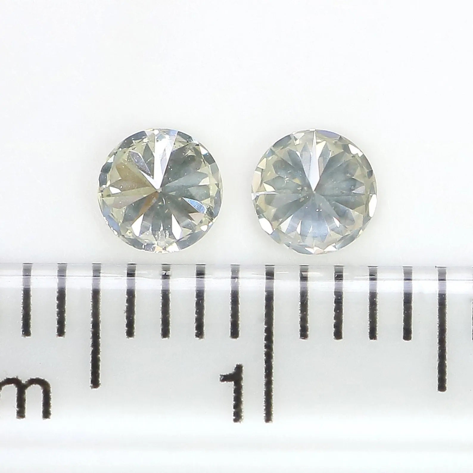 0.38 CT Natural Loose Round Cut Pair Diamond White -I Color Round Diamond 3.60 MM Natural White -I Color Round Brilliant Cut Diamond NQ1954