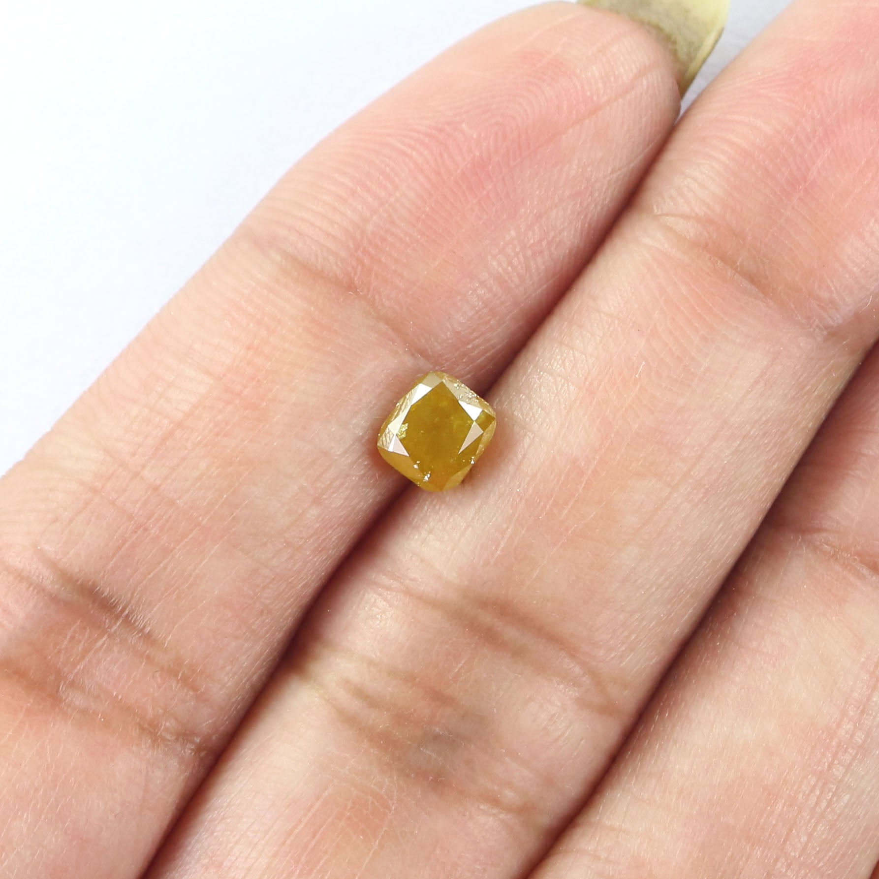 0.84 CT Natural Loose Cushion Shape Diamond Yellow Color Cushion Diamond 5.10 MM Natural Yellow Color Cushion Brilliant Cut Diamond KQ689