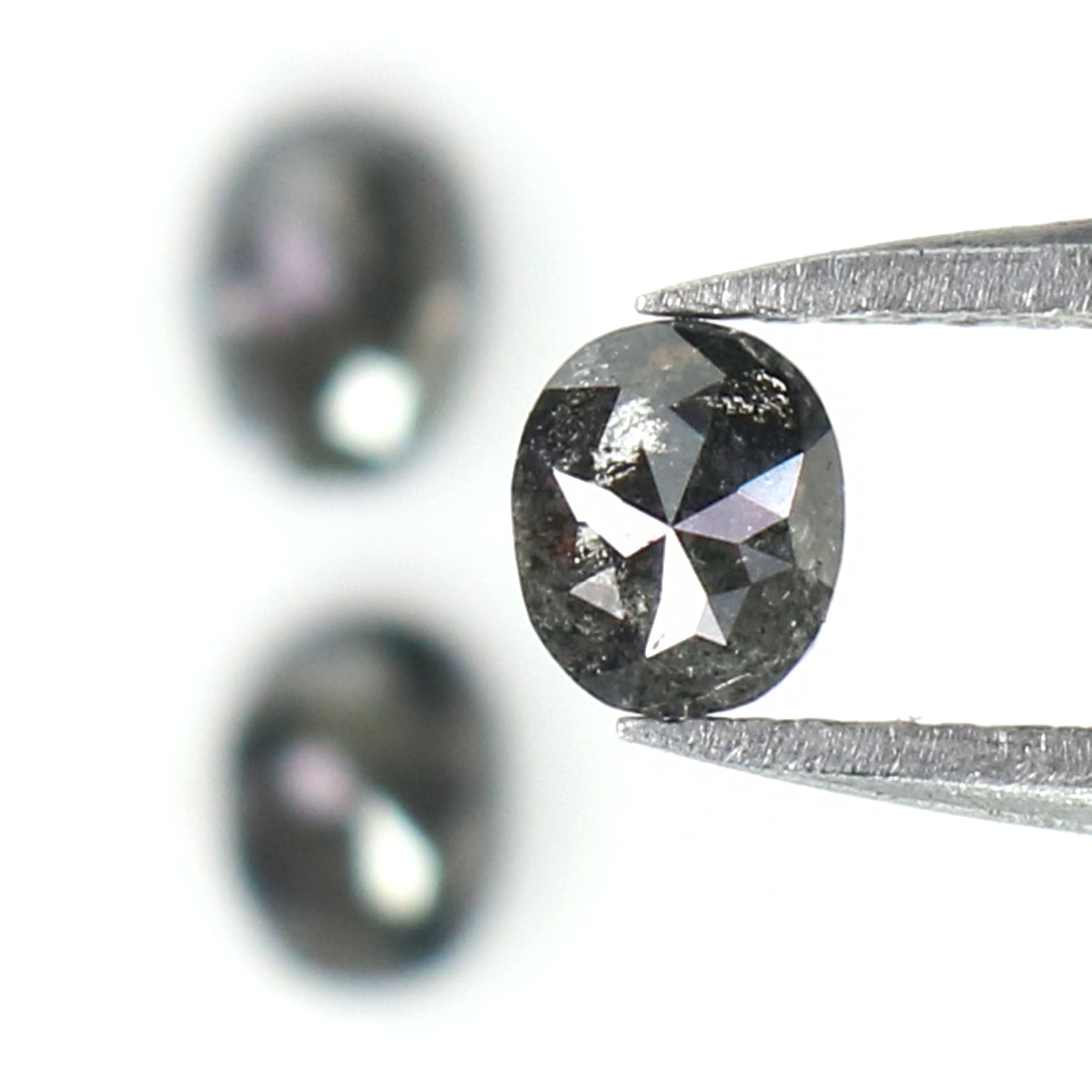 Natural Loose Oval Salt And Pepper Diamond Black Grey Color 0.89 CT 4.42 MM Oval Shape Rose Cut Diamond KDL2541