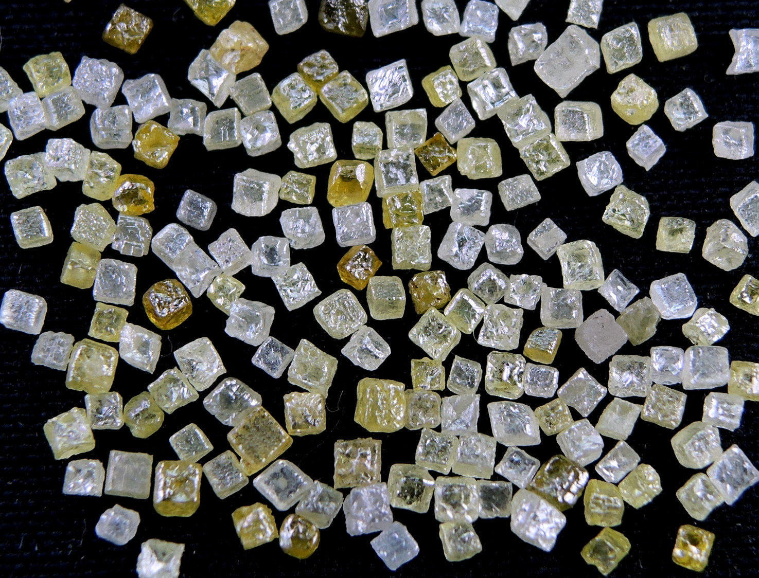 Natural Loose Diamond Undrilled Uncut Cube Shape Fancy Mix Color I2 Clarity 0.80 to 1.20 MM 100 Pcs Lot Q74